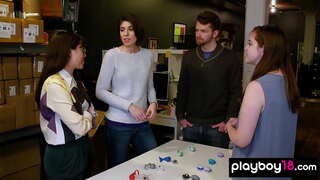 Baguhan apatan kantot sa titi gutom MILF housewives