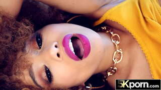 Bunda grande Preto Babe Salta no Cacete