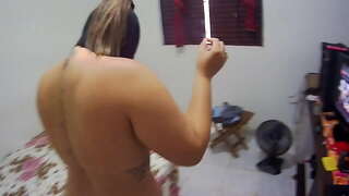 ���ගේ පෙම්වතිය ගේ සහෝදරිය සංචාරය කිරීමට පැමිණියේ ය මට සහ මත තියෙනවා ඩික්